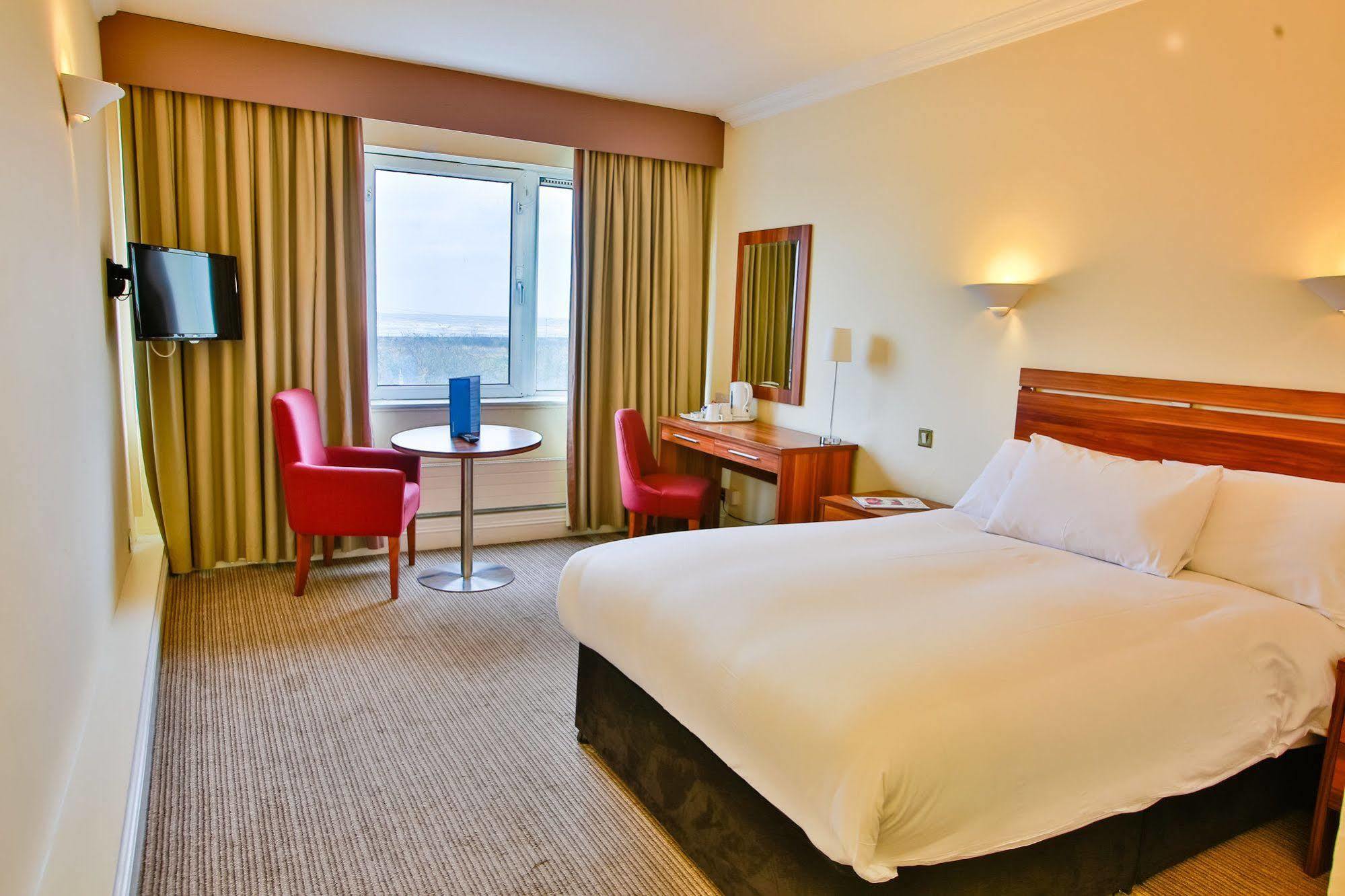 Maldron Hotel Merrion Road 더블린 외부 사진